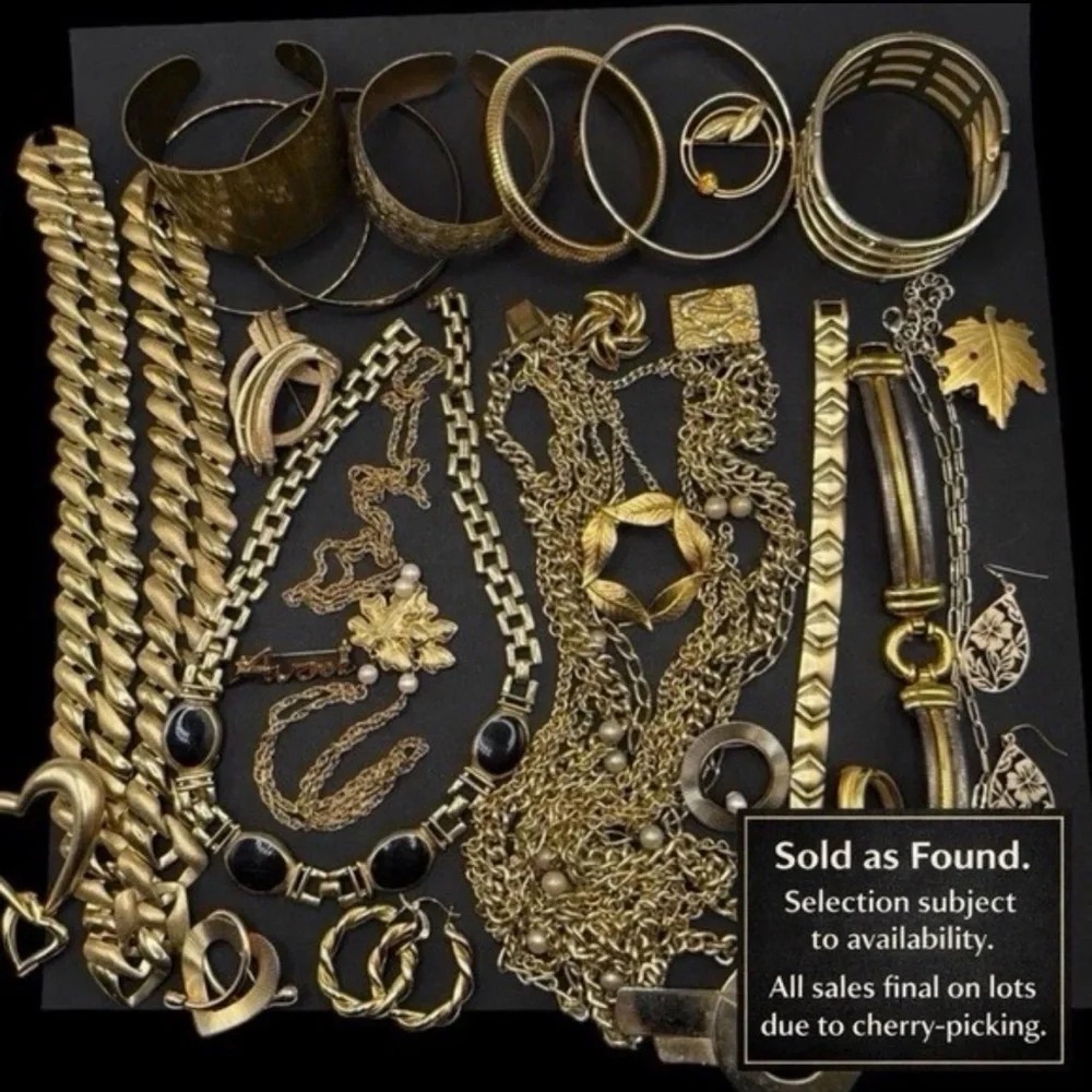 Limited Edition 1 LB Jewelry Discovery Bundle Gold Silver Vintage Wearable Mix!